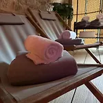 Chateau De La Caze Piscine & - Ste Enimie Hotel