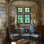 Chateau De La Caze Piscine & - Ste Enimie