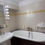 Chateau De La Caze Piscine & - Ste Enimie 4* Sainte-Énimie