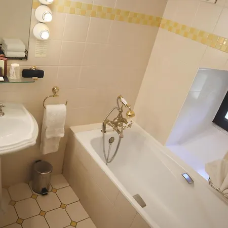 Hotel Chateau De La Caze 4*