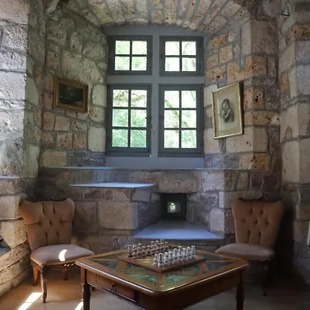 Chateau De La Caze Sainte-Énimie