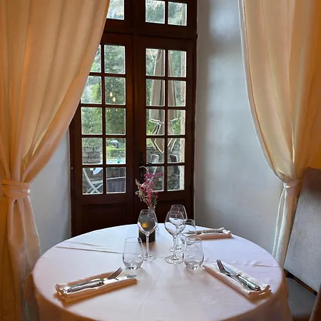 Chateau De La Caze Piscine & - Ste Enimie Hotel