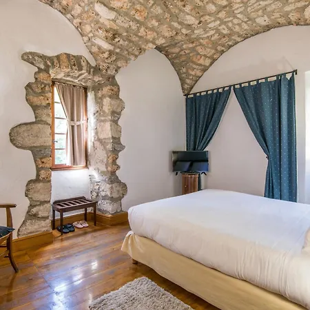 Chateau De La Caze Piscine & - Ste Enimie