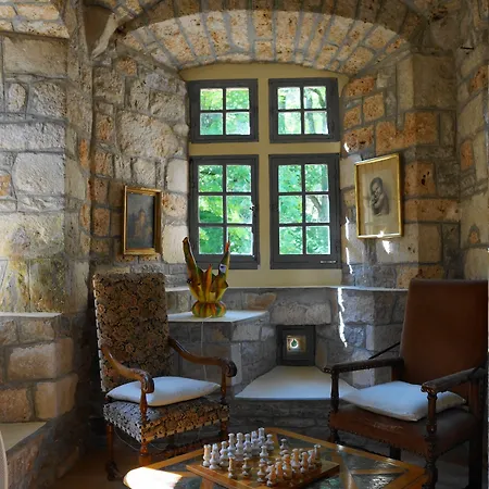 Chateau De La Caze Piscine & - Ste Enimie