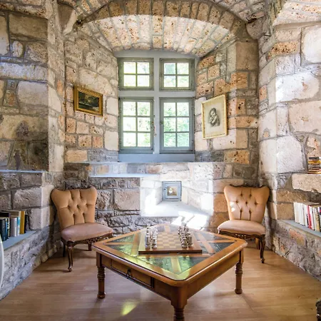 Hotel Chateau De La Caze