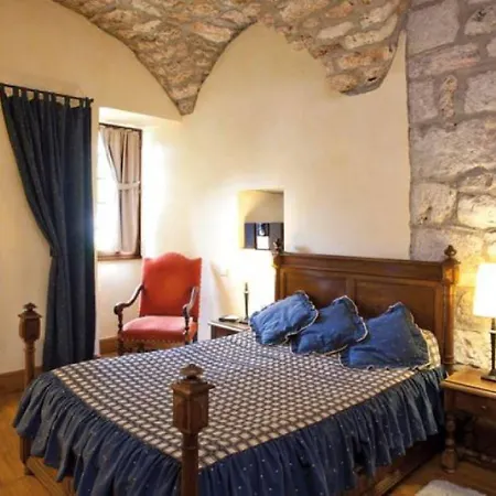 Chateau De La Caze 호텔